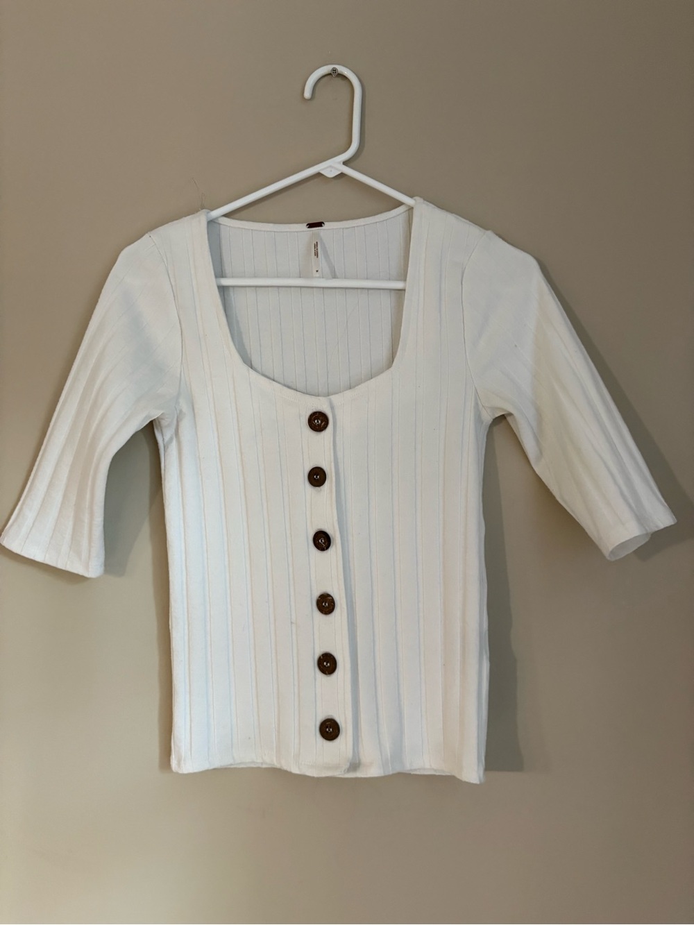 Free People Central Park white ribbed button-front cardigan size M - Picture 2 of 3